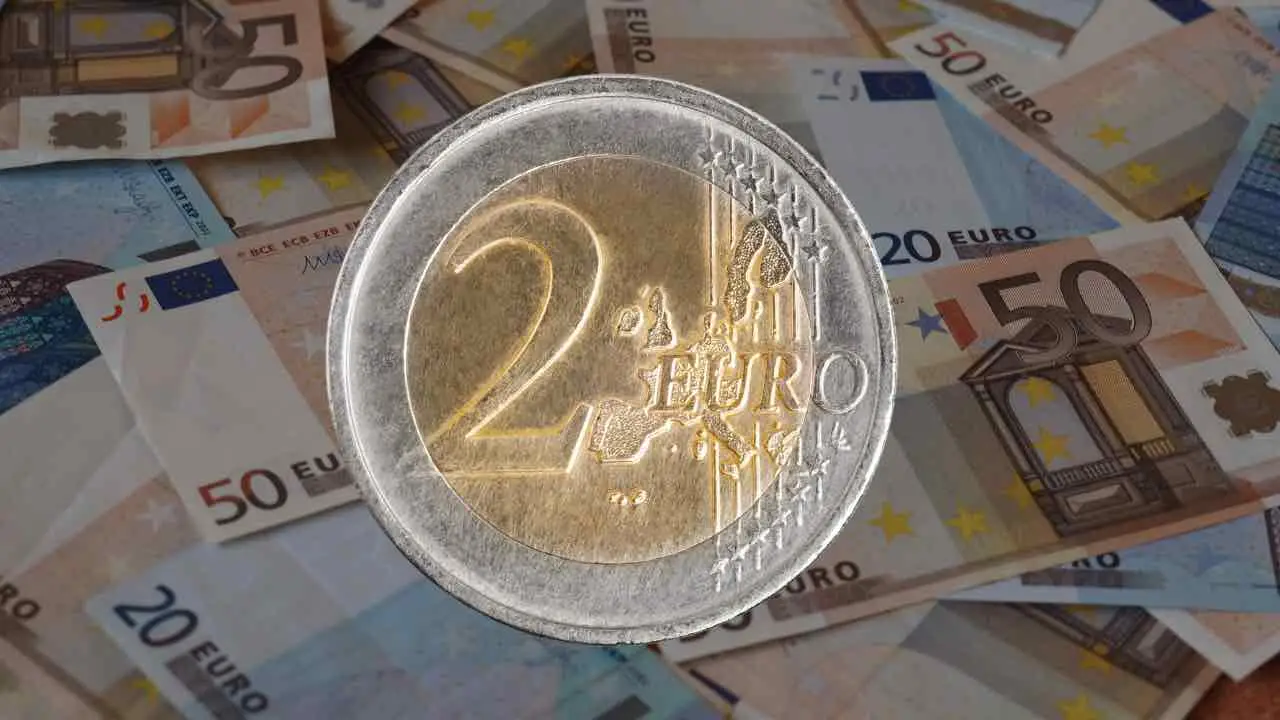 Monete da 2 euro rare: controlla subito queste 3, valgono più di uno stipendio Monete da 2 euro rare: controlla subito queste 3, valgono più di uno stipendio