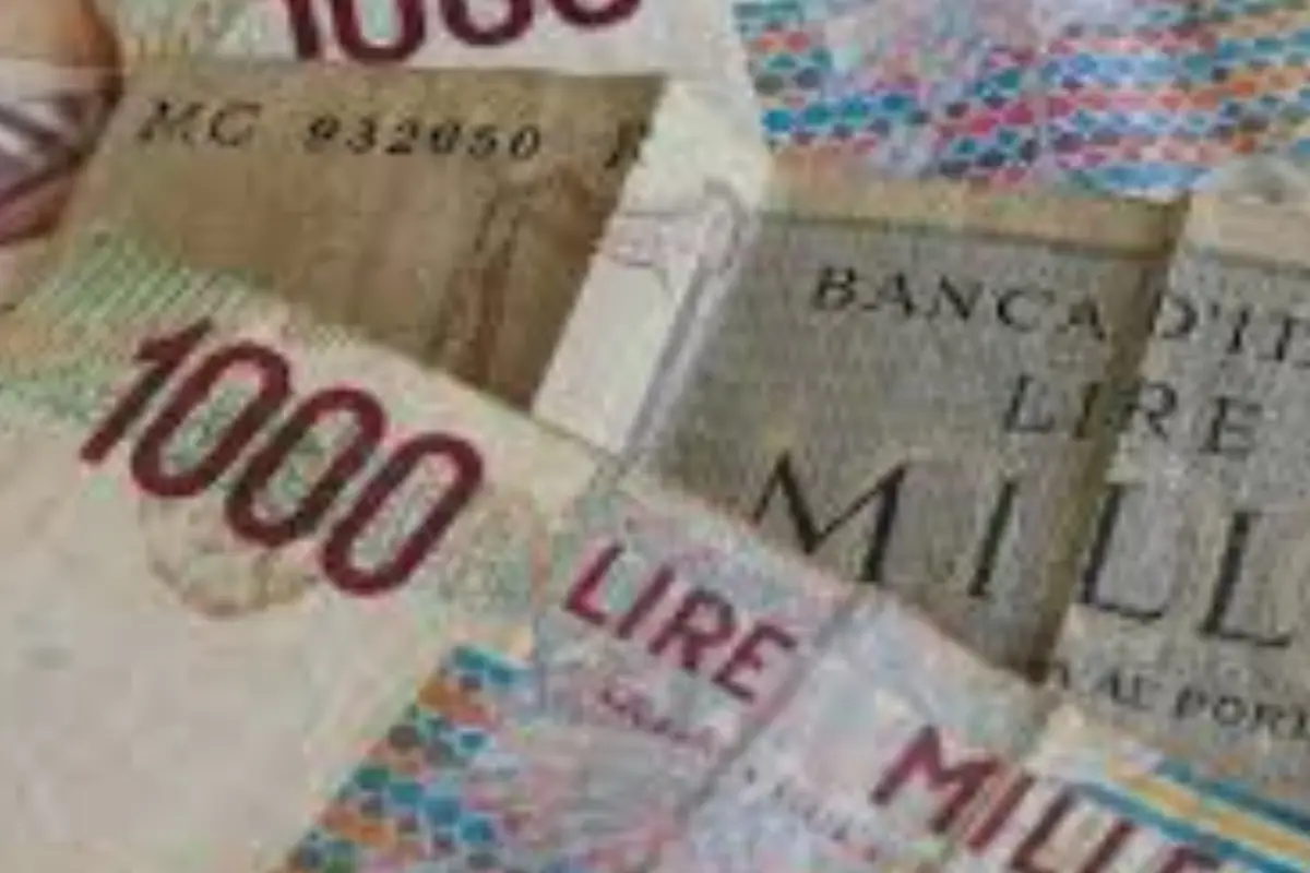 Hai queste vecchie lire in un cassetto? Alcune valgono anche 15.000 euro Hai queste vecchie lire in un cassetto? Alcune valgono anche 15.000 euro