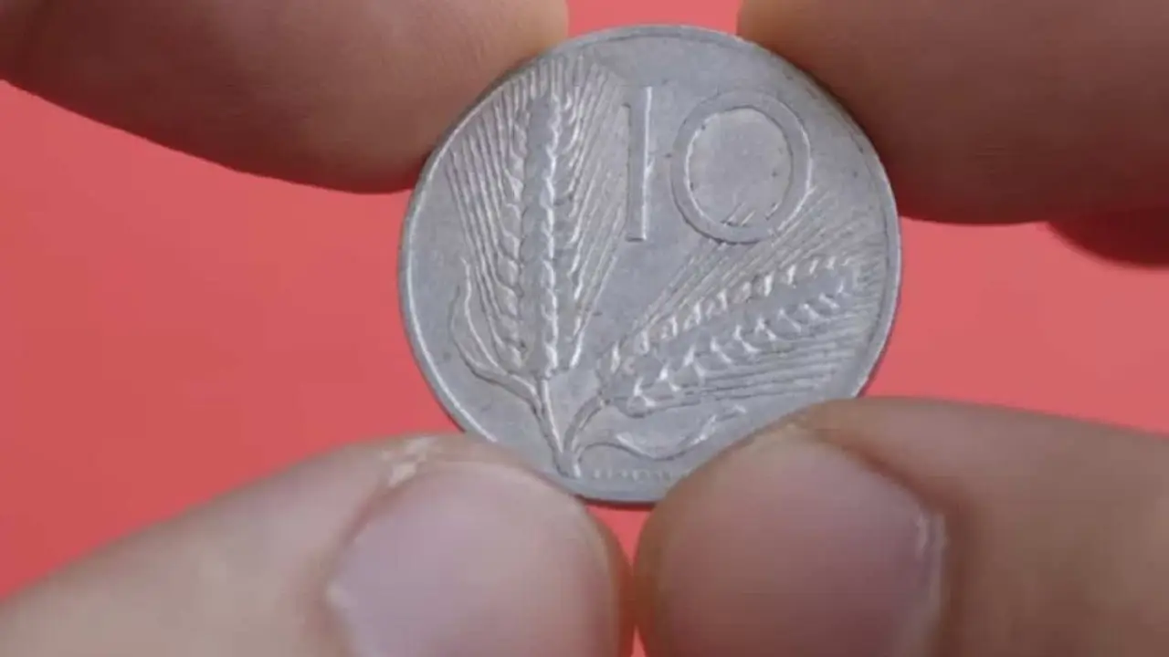 Moneta da 10 lire con spiga: se è del 1954 potrebbe valere migliaia di euro Moneta da 10 lire con spiga: se è del 1954 potrebbe valere migliaia di euro