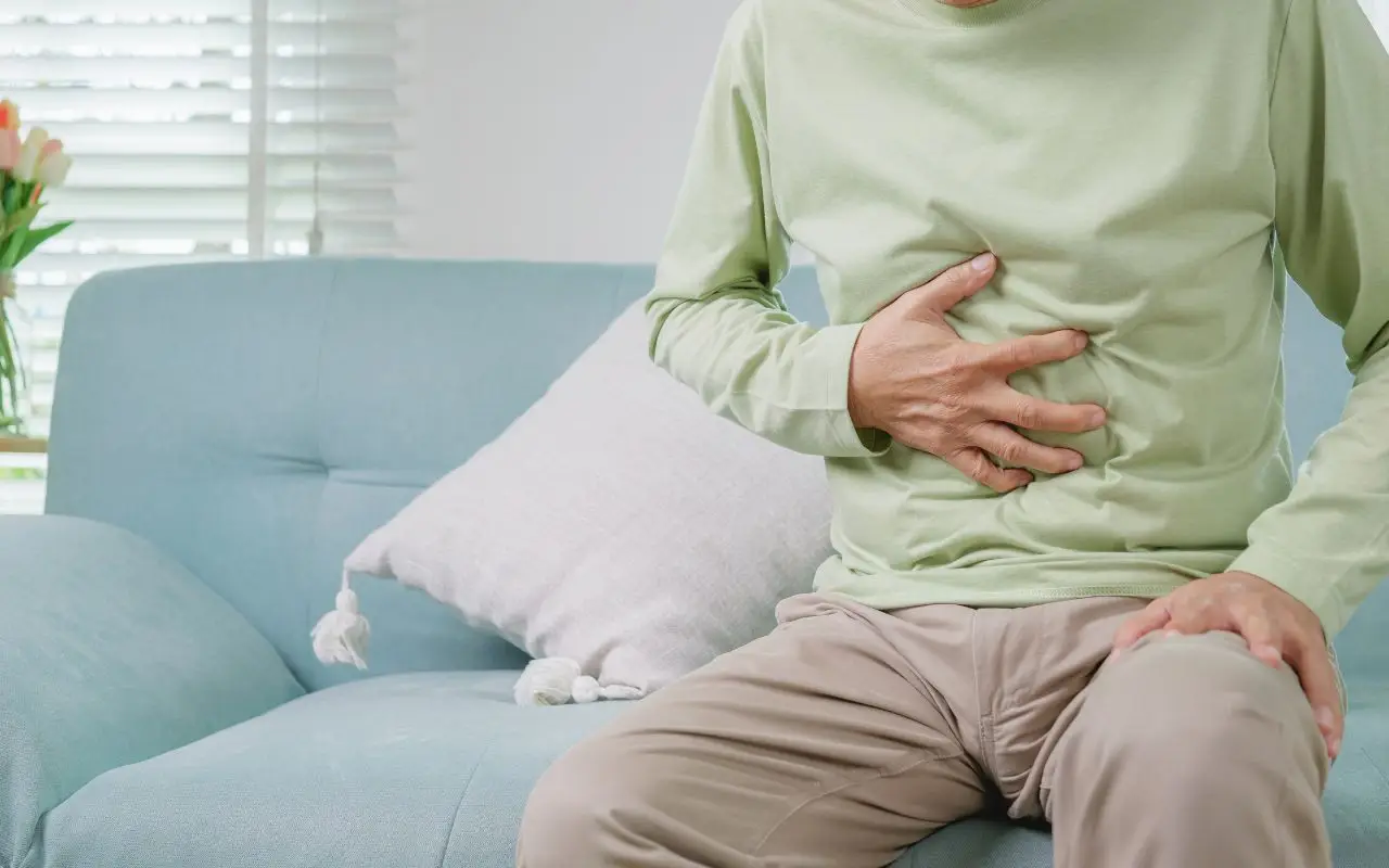 Gonfiore addominale dopo l’insalata? Ecco qual è l’errore più comune Gonfiore addominale dopo l’insalata? Ecco qual è l’errore più comune