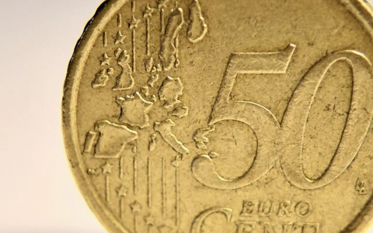 Attenzione a queste 2 monete da 50 cent: valgono più di quanto pensi Attenzione a queste 2 monete da 50 cent: valgono più di quanto pensi