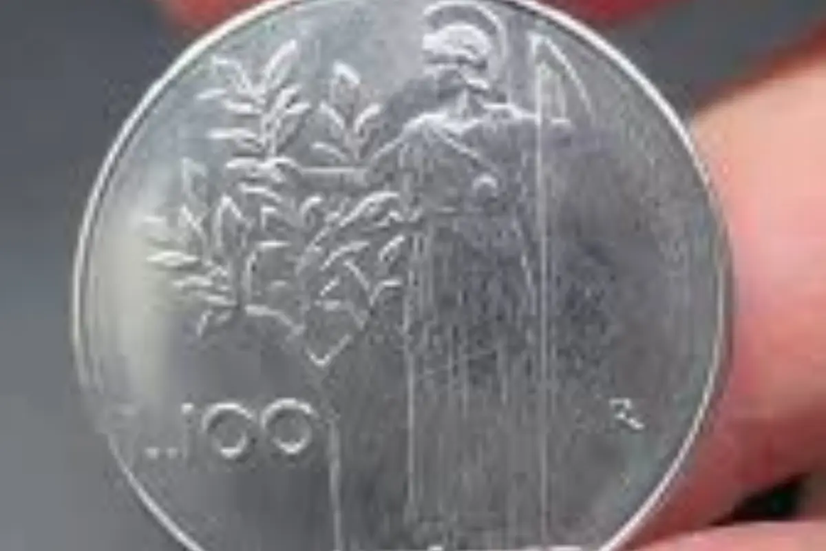 Hai questa vecchia 100 lire? Ora vale anche più di 2.000 euro Hai questa vecchia 100 lire? Ora vale anche più di 2.000 euro