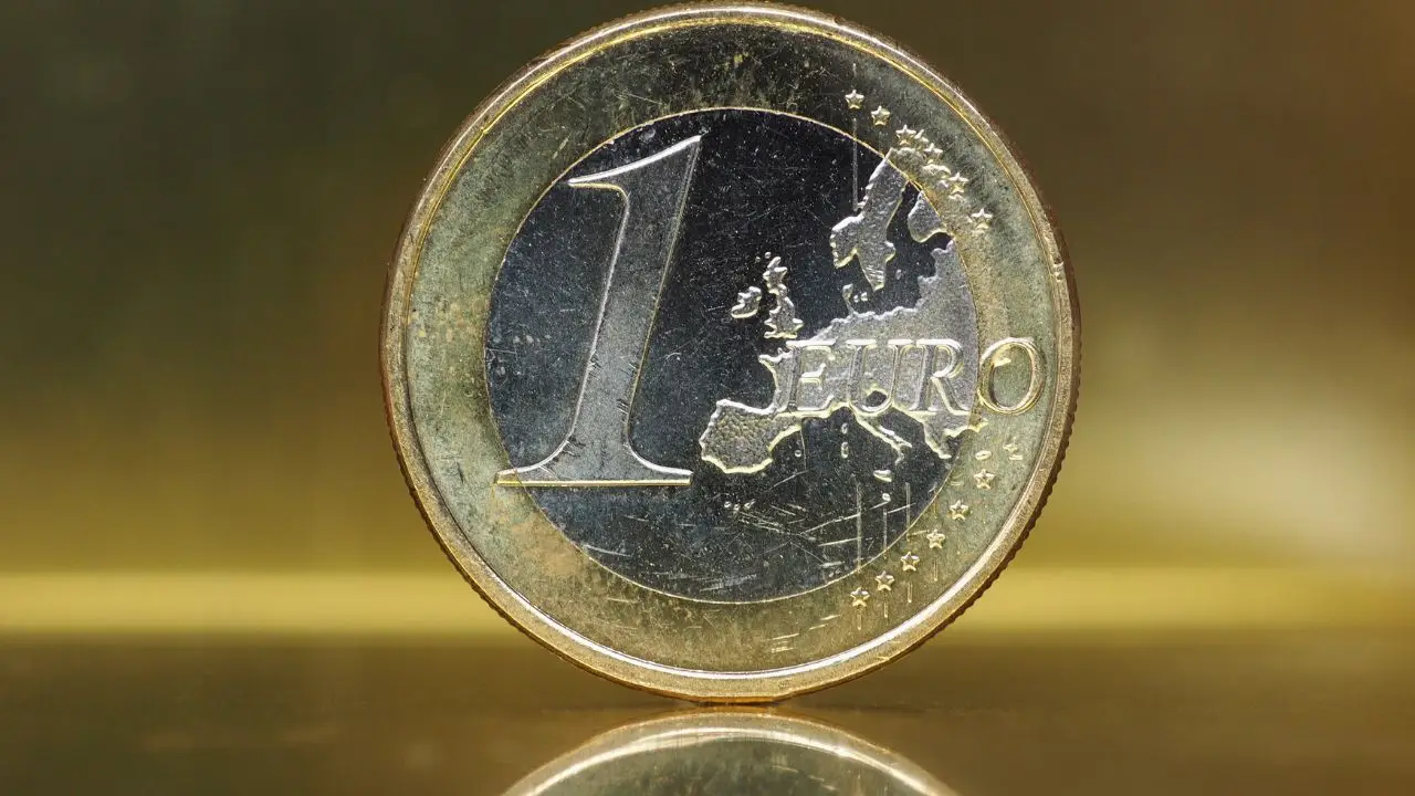 Hai una moneta da 1 euro con questo segno? Potrebbe valere fino a 2.000 euro Hai una moneta da 1 euro con questo segno? Potrebbe valere fino a 2.000 euro