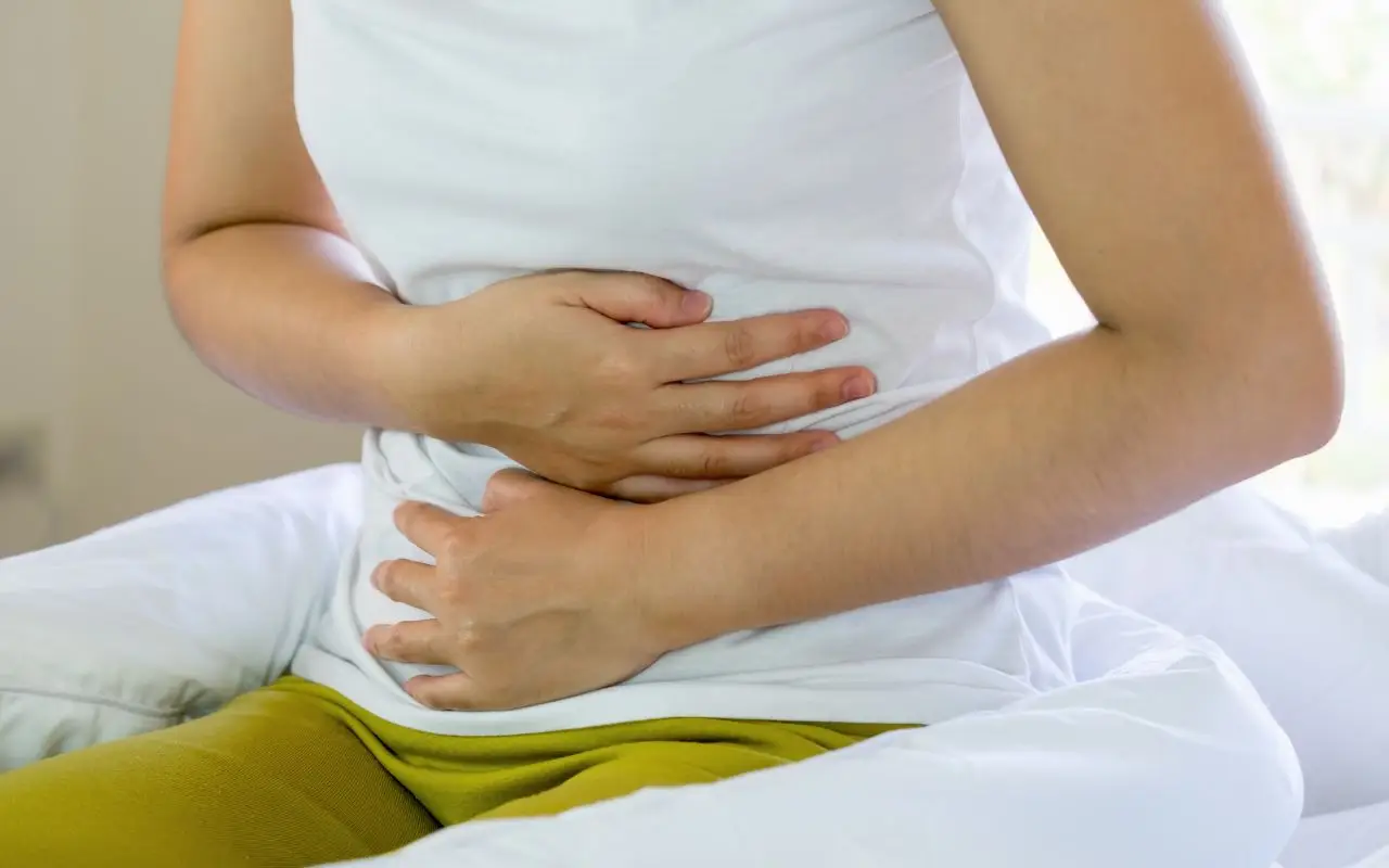 Vuoi ridurre il gonfiore al mattino? Prova subito un’abitudine serale testata dai nutrizionisti Vuoi ridurre il gonfiore al mattino? Prova subito un’abitudine serale testata dai nutrizionisti