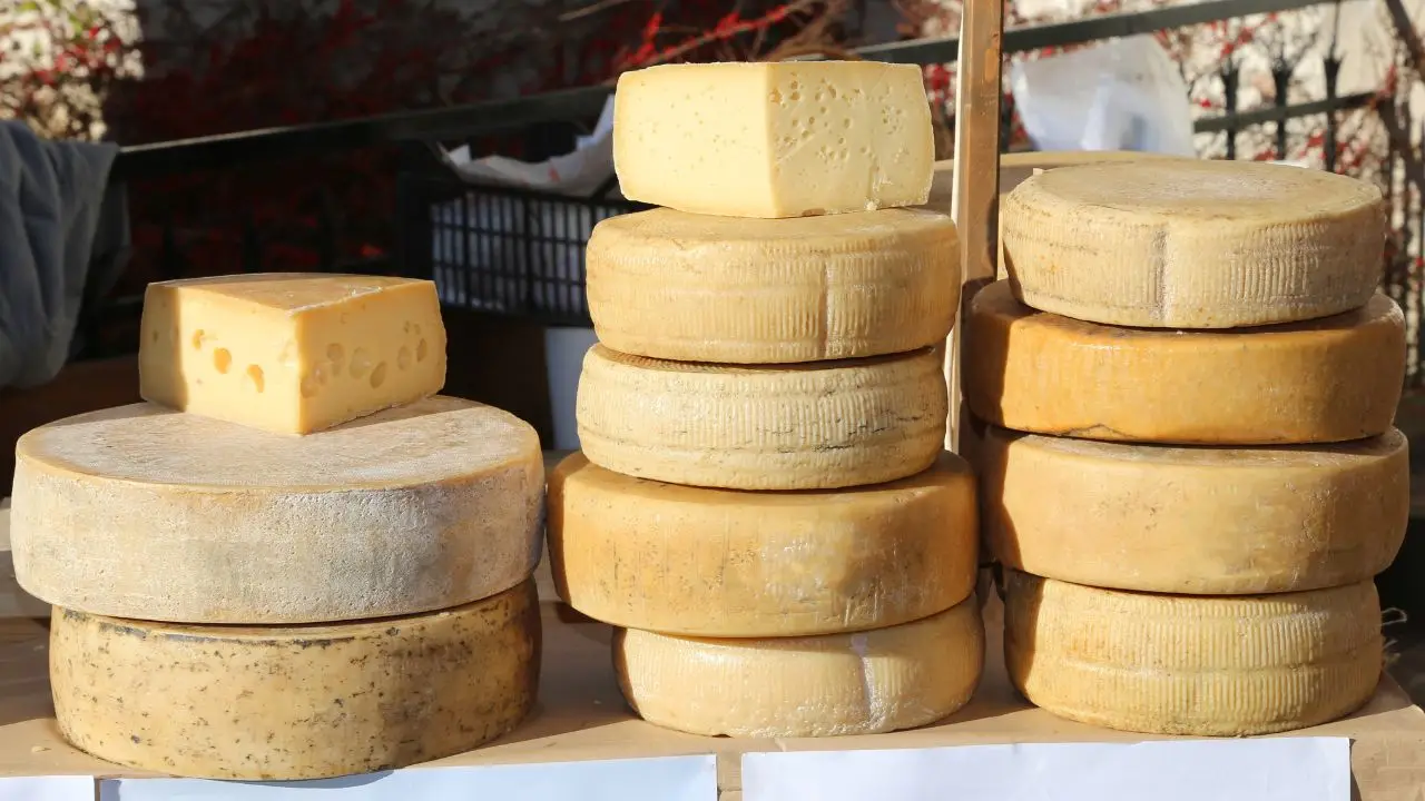 Attenzione a come conservi il parmigiano: un errore ti fa perdere sapore e soldi Attenzione a come conservi il parmigiano: un errore ti fa perdere sapore e soldi