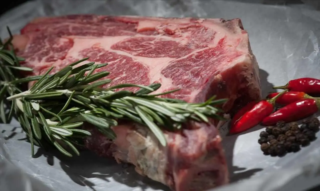 Non commettere questo passo quando metti sottovuoto la carne: ecco perché è rischioso Non commettere questo passo quando metti sottovuoto la carne: ecco perché è rischioso