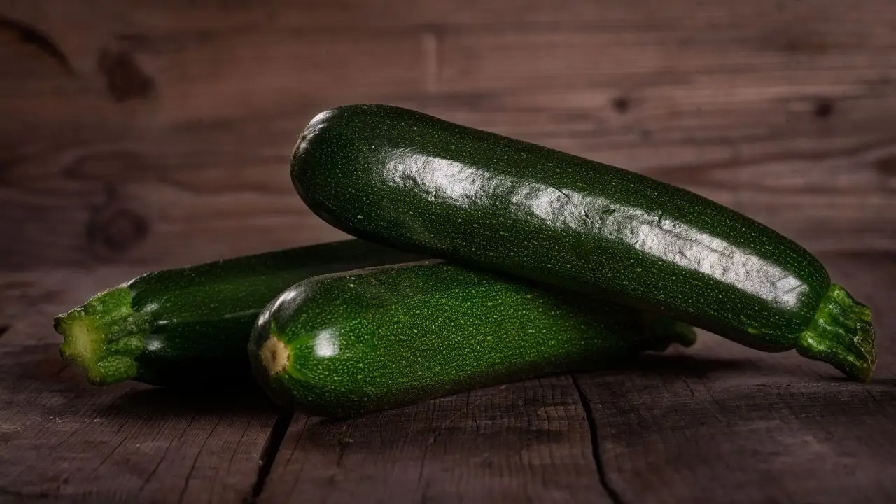 Bastano pochi minuti per salvare le zucchine dalla disidratazione: ecco come Bastano pochi minuti per salvare le zucchine dalla disidratazione: ecco come
