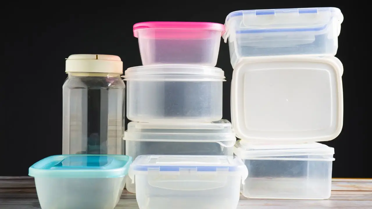 Scopri come un semplice coperchio può prolungare la freschezza delle insalate in busta Scopri come un semplice coperchio può prolungare la freschezza delle insalate in busta