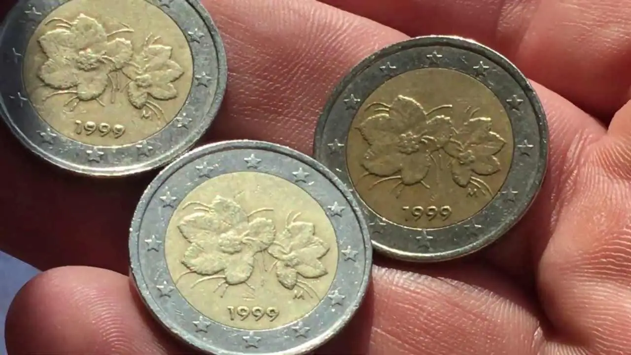 Hai queste 3 monete da 2 euro? Potrebbero valere più di 3.000 euro Hai queste 3 monete da 2 euro? Potrebbero valere più di 3.000 euro