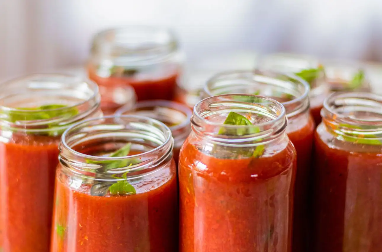 Etichette sulle conserve di pomodoro: quale codice fa la differenza a tavola Etichette sulle conserve di pomodoro: quale codice fa la differenza a tavola