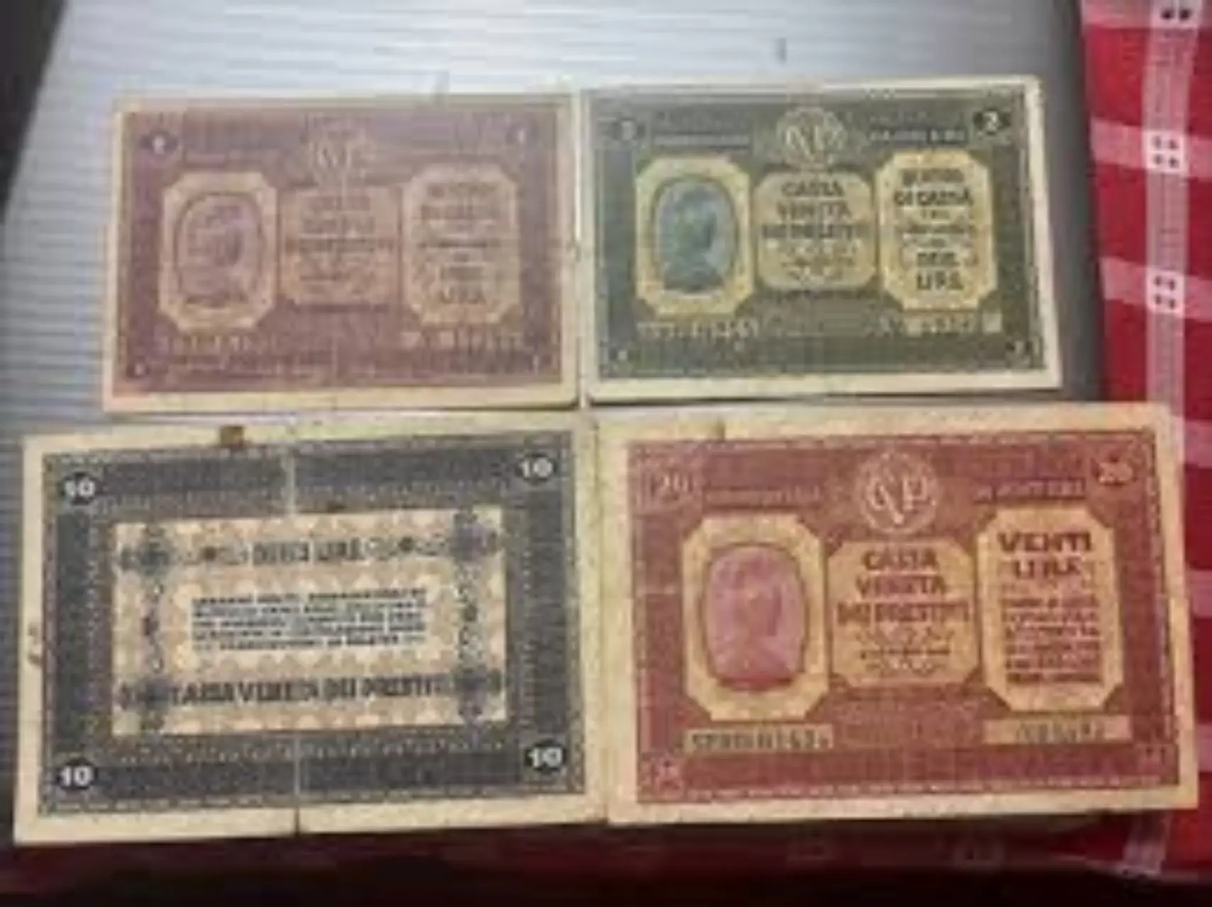 Vecchie lire dimenticate nei cassetti: controlla i dettagli che possono valere oro Vecchie lire dimenticate nei cassetti: controlla i dettagli che possono valere oro