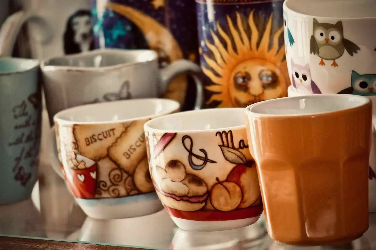 Tazzine sbeccate nella credenza: ciò che potresti non sapere sul loro valore sul mercato Tazzine sbeccate nella credenza: ciò che potresti non sapere sul loro valore sul mercato
