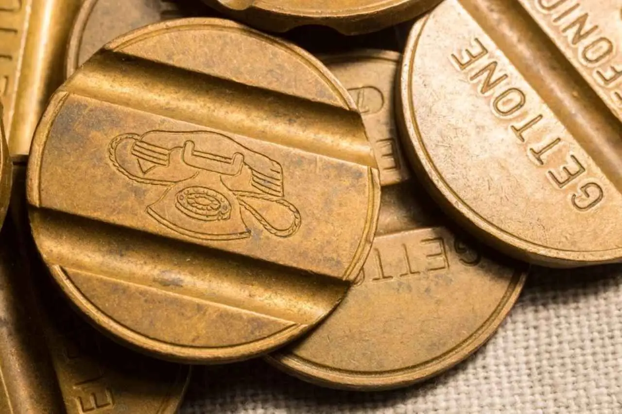 Vecchi gettoni telefonici tra i gioielli: perché alcuni sono ricercati più dell’oro Vecchi gettoni telefonici tra i gioielli: perché alcuni sono ricercati più dell’oro